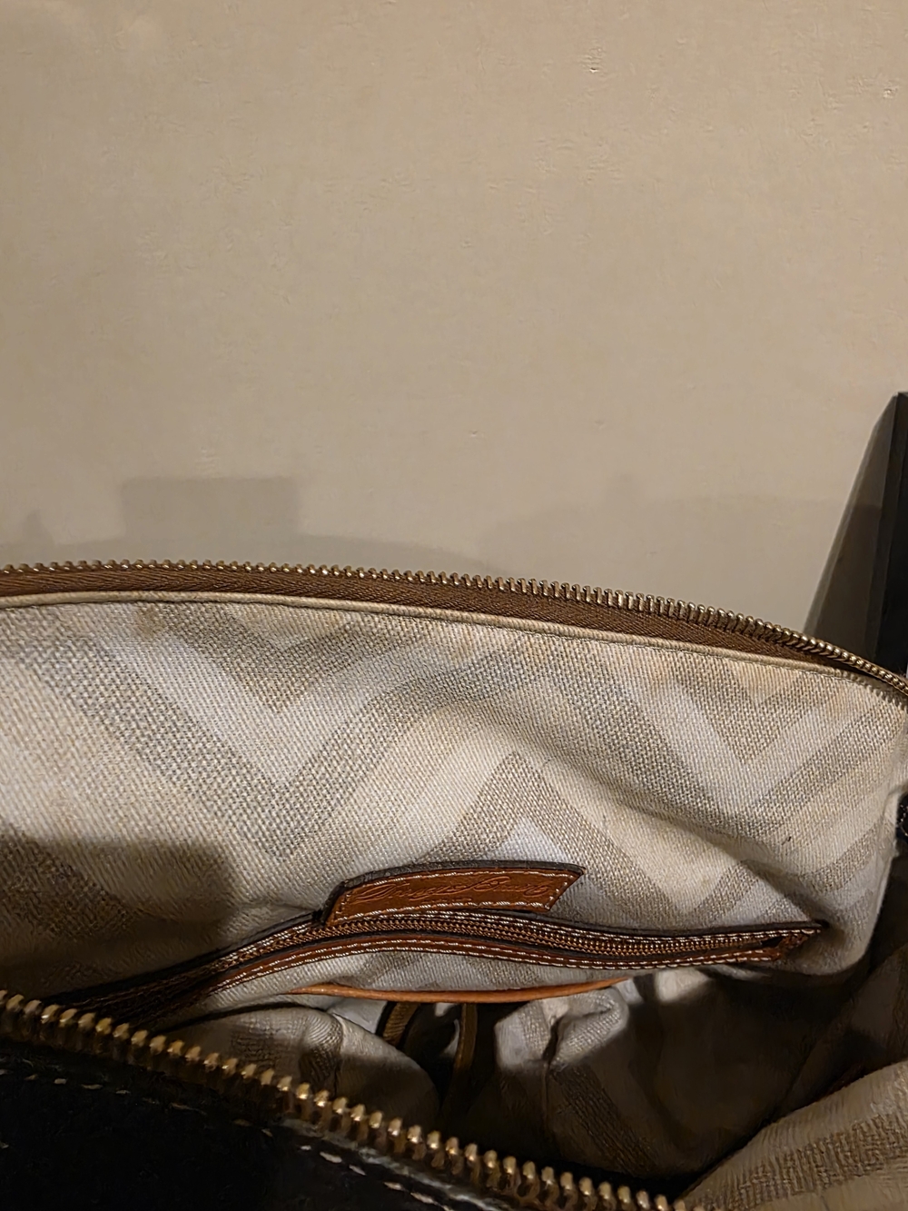 Satchel - Picture 8 of 8